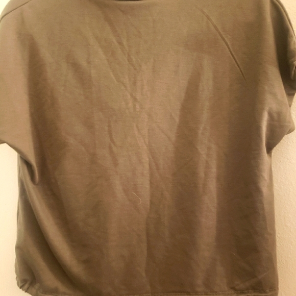 New w/o tags top - Picture 3 of 8